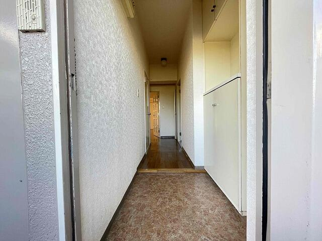 アミティハイツ第２大久保の玄関