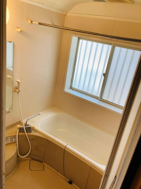 纒戸建の浴室