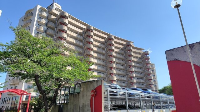 藤和箕面ホームズA棟の外観