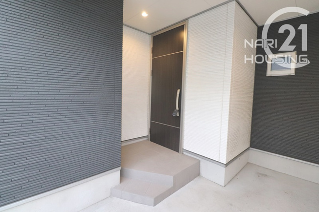 【玄関】 | 昭島市田中町1丁目　中古戸建 | 玄関です