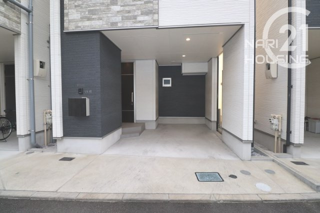 【駐車場】 | 昭島市田中町1丁目　中古戸建 | ビルトインガレージ付き