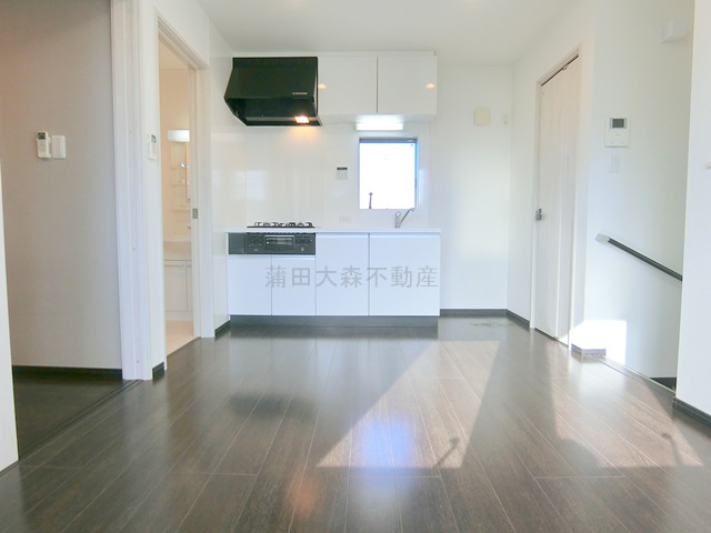 大田区東糀谷5丁目住宅の居間・リビング|DK