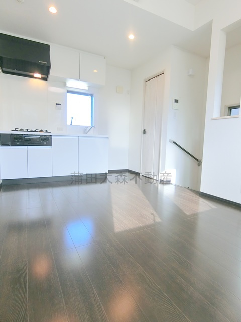 大田区東糀谷5丁目住宅の居間・リビング|DK