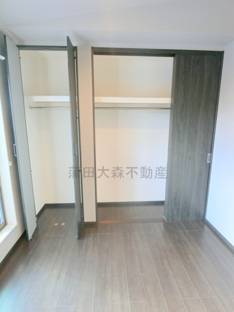 大田区東糀谷5丁目住宅の収納|大型の収納　クローゼット！