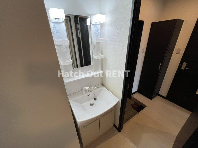 【洗面所】 | Emigrant