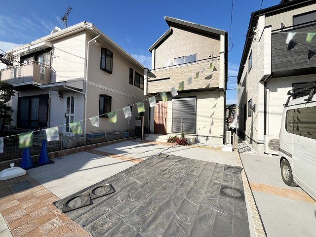 【外観】 | 西東京市住吉町4丁目　新築一戸建住宅　全2棟　(保谷店) | 木造住宅用制震ダンパーを採用している為、繰り返す地震に強く長く安心して暮らすことができる住まい。