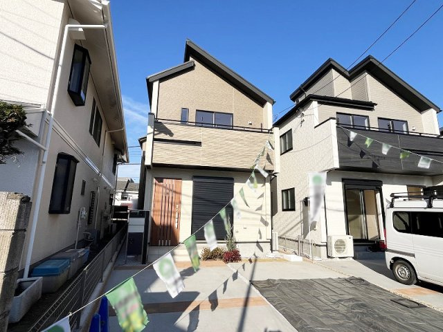 【外観】 | 西東京市住吉町4丁目　新築一戸建住宅　全2棟　(保谷店) | 急行停車駅の西武池袋線「ひばりヶ丘」駅まで徒歩9分。都心部へのアクセスが良く通勤通学も快適に。