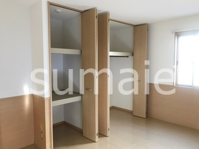 リビングタウン三橋の収納|クローゼットタイプの収納です。