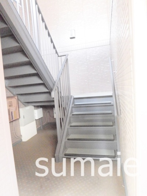 リビングタウン三橋のその他共用部分|階段