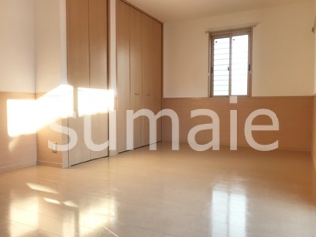 リビングタウン三橋の寝室|人気のフローリングです。