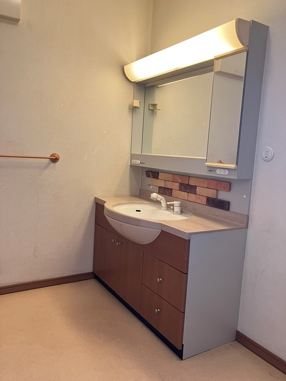 中山戸建の洗面所