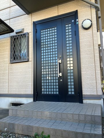 中山戸建のエントランス