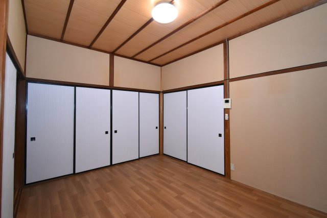 【洋室】 | 錦町貸家 | ６帖