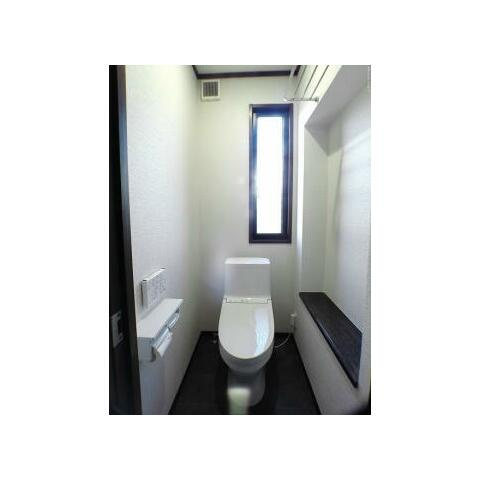 神郷1丁目　中古戸建のトイレ