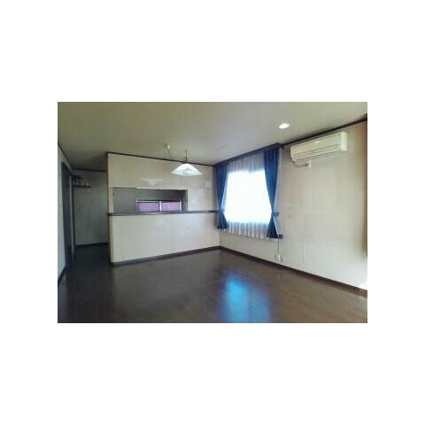 神郷1丁目　中古戸建の居間・リビング