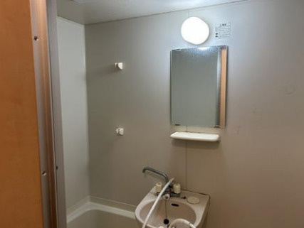 ポコアポコ明石本町アネックスの洗面所