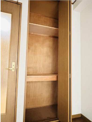 桑園ハウス　敷金0　駅近　南向きの玄関