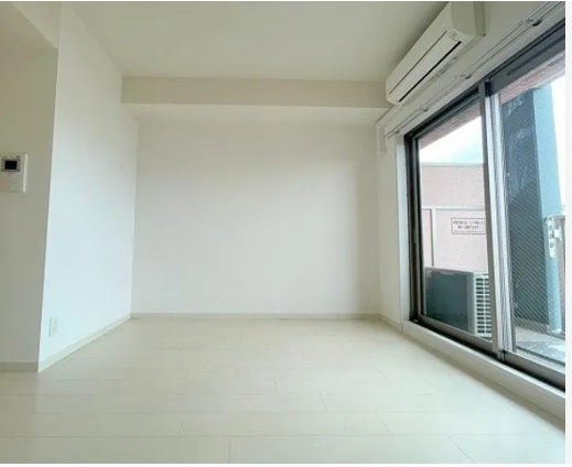 ララプレイス新大阪シエスタの居間・リビング