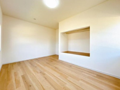 売中古戸建　中央区三島町の洋室