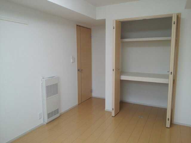 アリ・ビラの内装|明るい色調の室内です