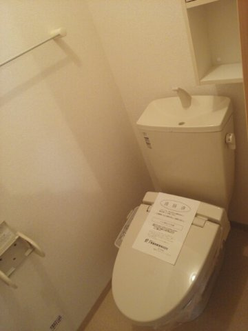 アリ・ビラのトイレ|コンパクトで使いやすいトイレです