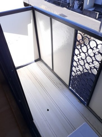 【バルコニー】