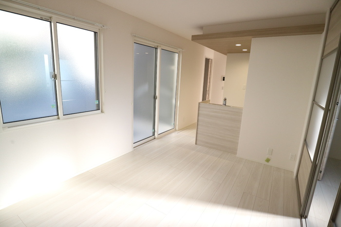 ソリッソ大久保町西島の居間・リビング|※お部屋により仕様が異なる場合があります※