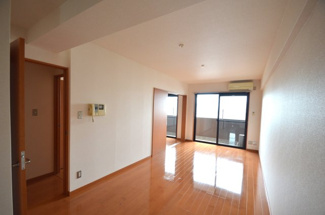 【居間・リビング】 | 壱番館元今泉