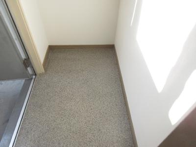 マンションいそい常盤の寝室|下駄箱が広いと何かと重宝しますよー