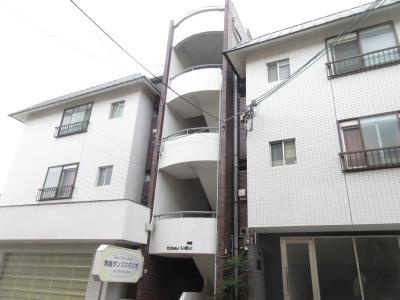 マンションいそい常盤の外観