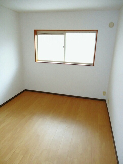 エルディム西町東の寝室