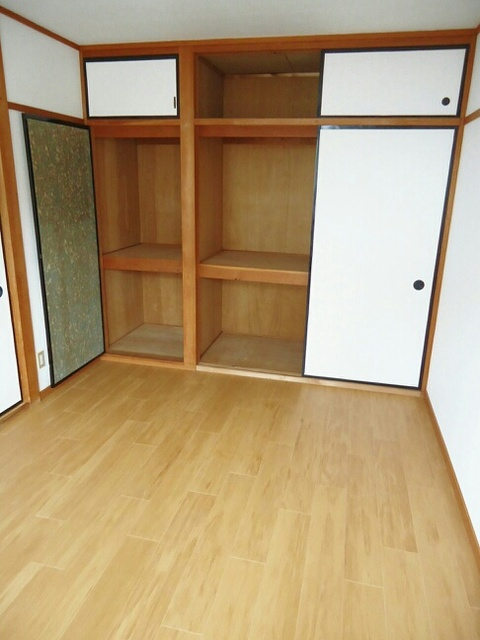 エルディム西町東の収納