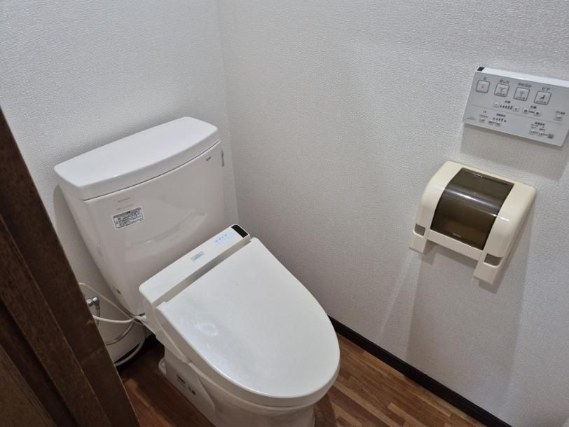 五宝堂ビルのトイレ