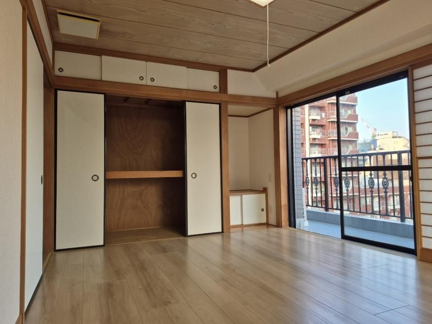 五宝堂ビルの寝室