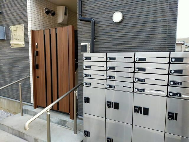 フィユフラッツ坂戸のエントランス