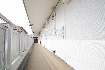 【エントランス】 | リブリ・カーサ・フェリーチェⅢ | 清潔なエントランス