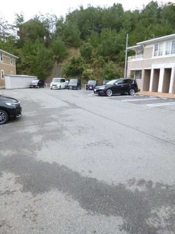 ペアセロベＤの駐車場|車をお持ちの方に嬉しい駐車場付きの物件です