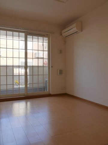 ペアセロベＤの居間・リビング|こちらの居間で趣味の時間をお楽しみください