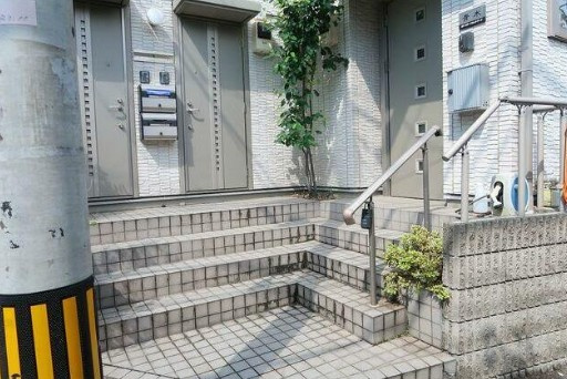 アサンテサーナのエントランス