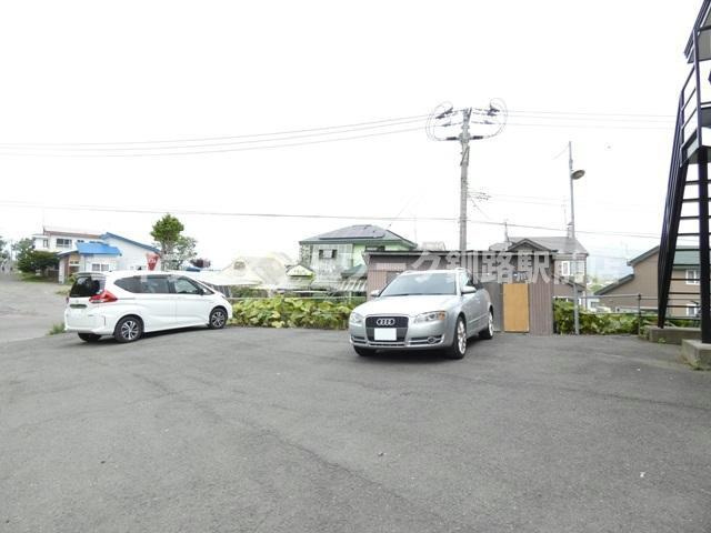 グリーンヒル８８の駐車場