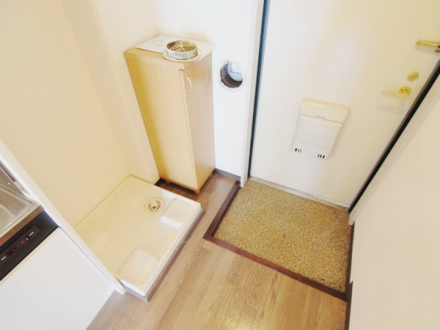 シャルマンSの玄関