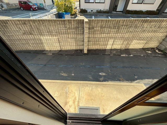 クレスト安室のバルコニー