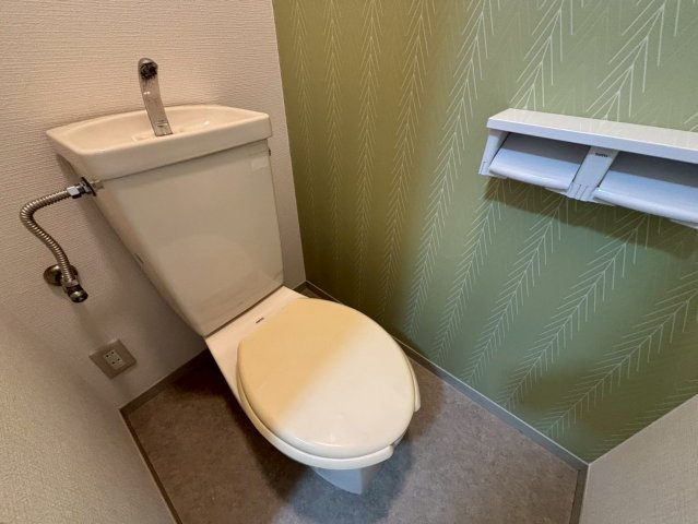 クレスト安室のトイレ