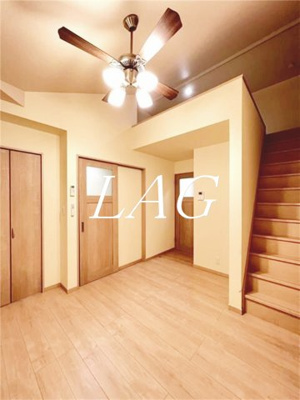 【居間・リビング】 | ピースフロー淵野辺 | 洋室のお部屋です。