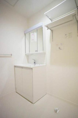 【洗面所】 | 大門ベレオⅢ | スペースが確保できる洗面所です