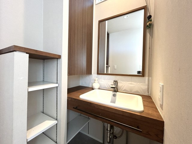 中古住宅　一日市場4丁目の洗面所