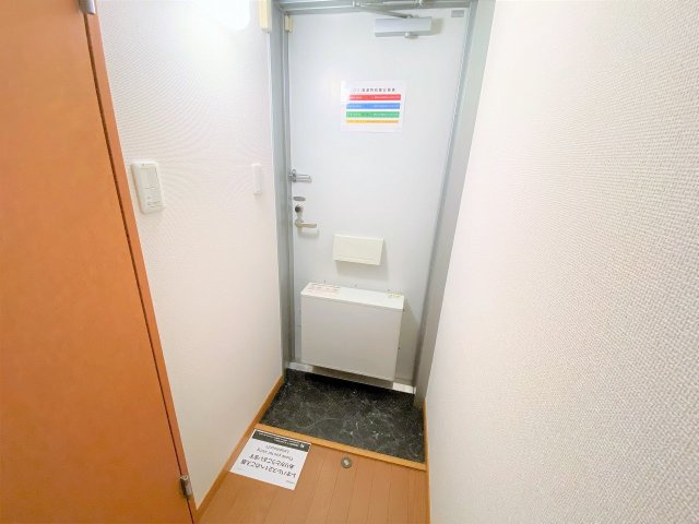 レオパレスＭＵＴＡの玄関|設備・仕様は号室により異なる為、現況を優先します。