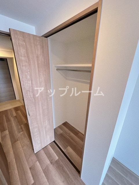 春日井市勝川町６丁目の賃貸マンションの収納