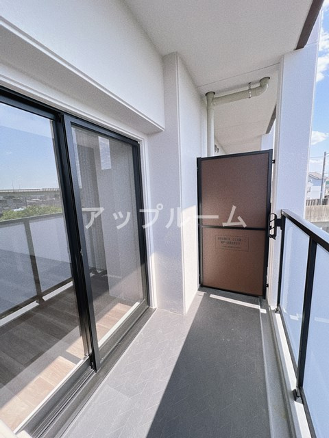 春日井市勝川町６丁目の賃貸マンションのバルコニー