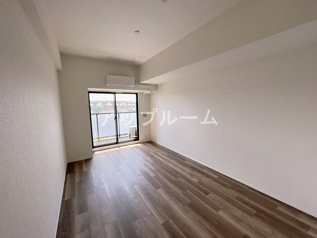 春日井市勝川町６丁目の賃貸マンションの居間・リビング